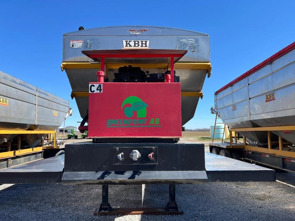 2015 KBH Fertilizer Chassis Equipment Image0
