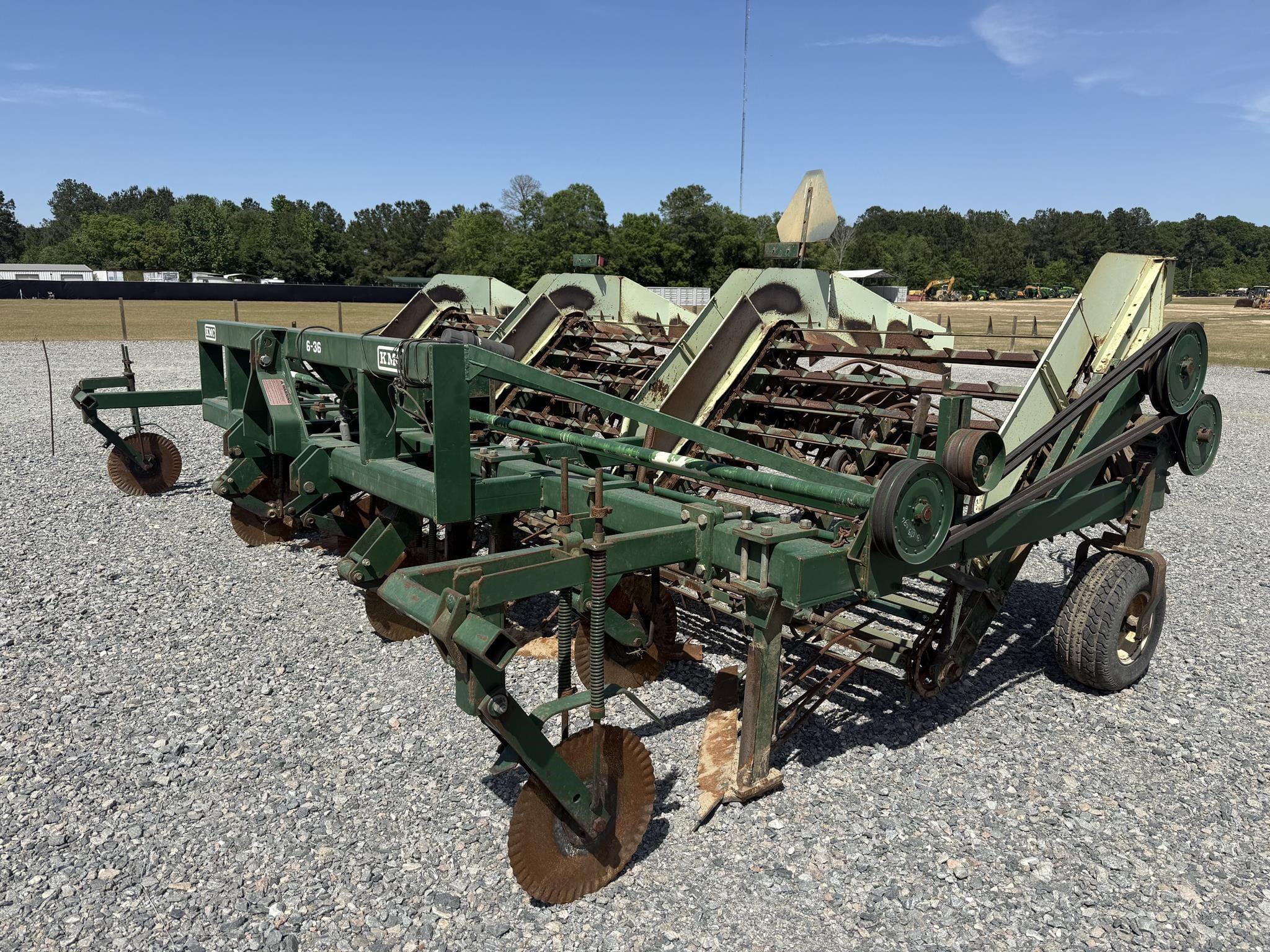 KMC 6-36 Equipment Image0