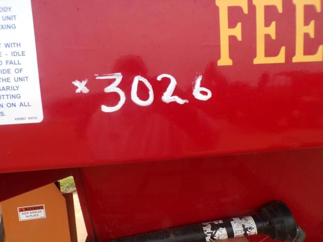 Image of Kelly Ryan Feed-R-Wagon equipment image 1