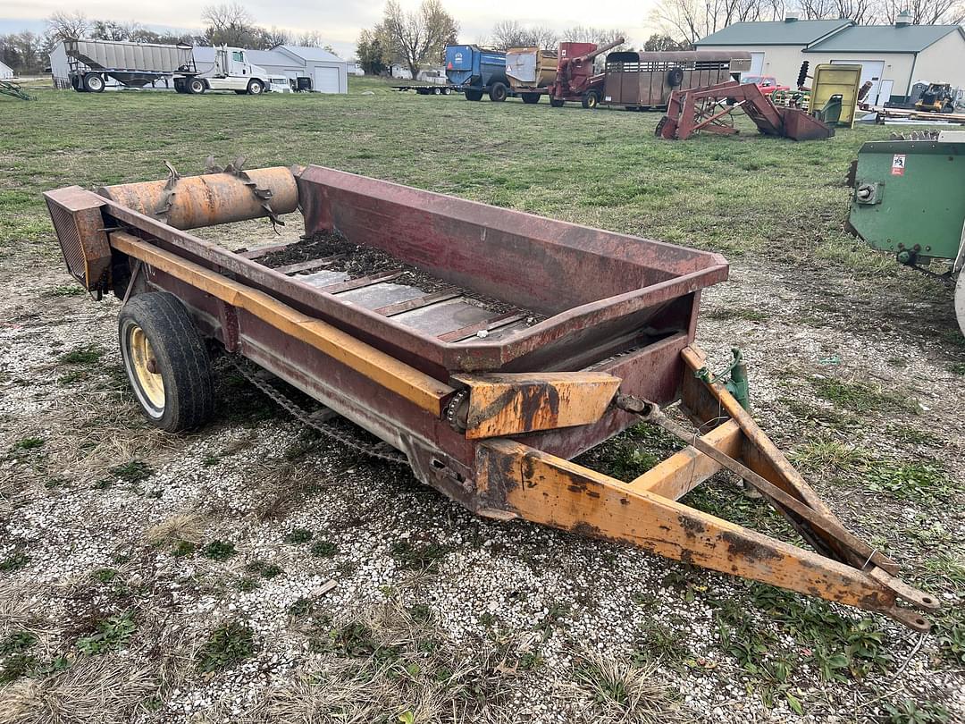 Image of Kelly Ryan 4x10 Manure Spreader Primary image