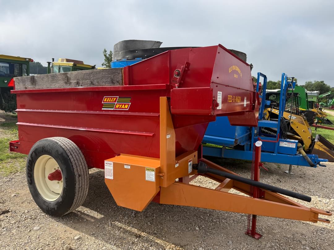 Image of Kelly Ryan Feed-R-Wagon Primary image