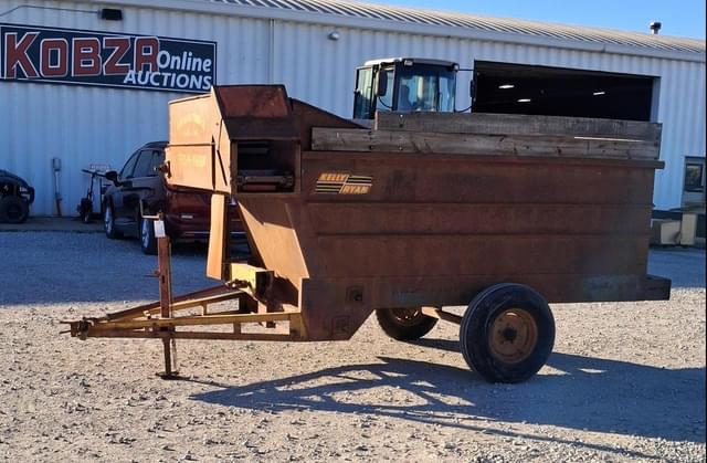 Image of Kelly Ryan Feed-R-Wagon equipment image 1