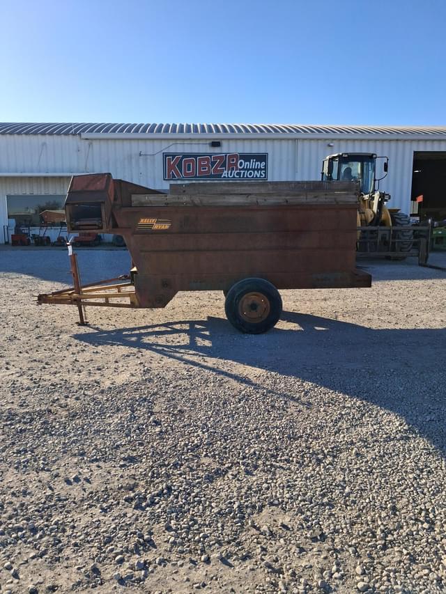 Image of Kelly Ryan Feed-R-Wagon equipment image 3