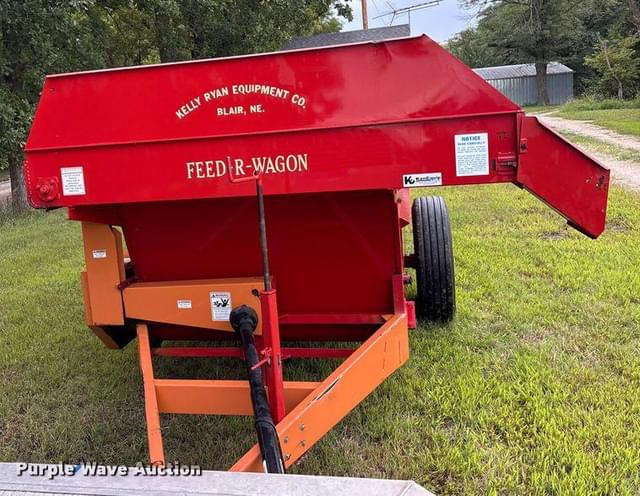 Image of Kelly Ryan Feed-R-Wagon equipment image 1