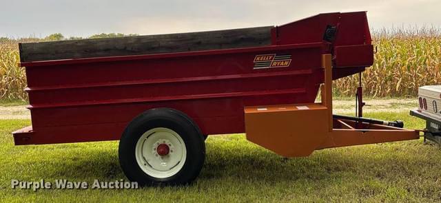 Image of Kelly Ryan Feed-R-Wagon equipment image 3