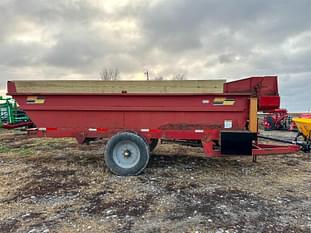 Kelly Ryan Feed-R-Wagon Equipment Image0