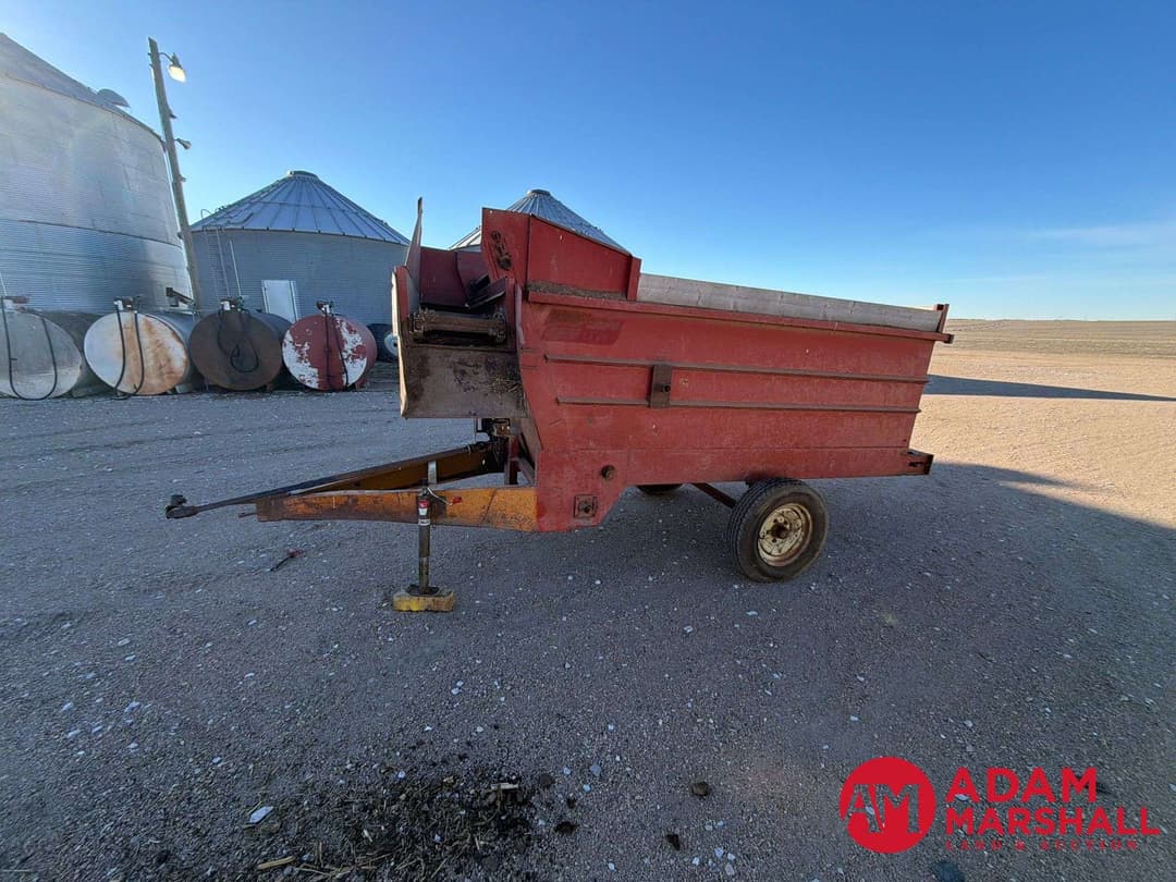 Image of Kelly Ryan Feed-R-Wagon Primary image