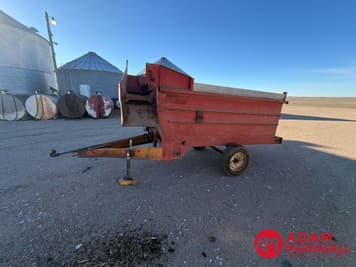 Main image Kelly Ryan Feed-R-Wagon