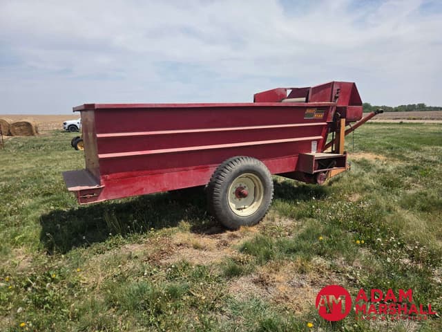 Image of Kelly Ryan Feed-R-Wagon equipment image 3