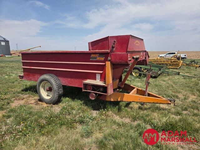 Image of Kelly Ryan Feed-R-Wagon equipment image 1