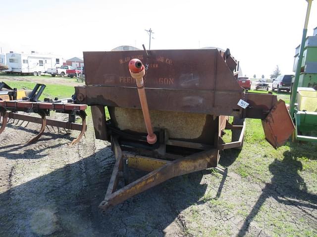 Image of Kelly Ryan Feed-R-Wagon equipment image 1