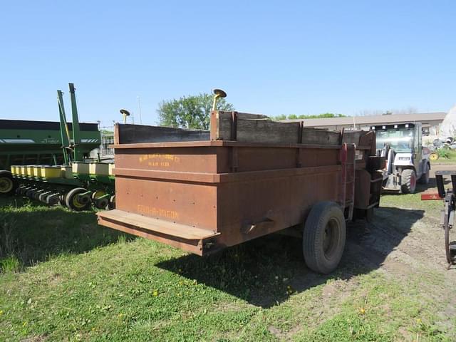 Image of Kelly Ryan Feed-R-Wagon equipment image 4