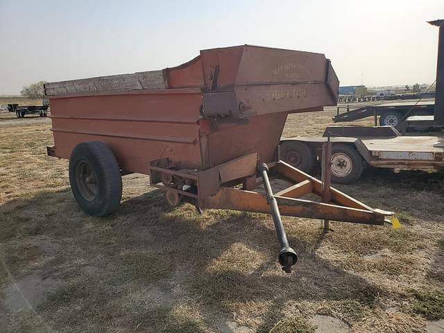 Image of Kelly Ryan Feed-R-Wagon equipment image 1