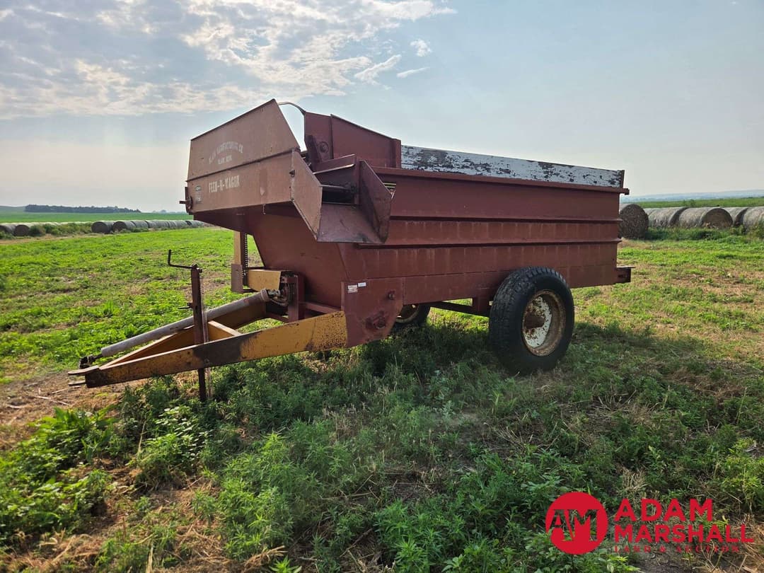 Image of Kelly Ryan Feed-R-Wagon Primary image
