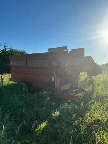 Main image Kelly Ryan Feed-R-Wagon