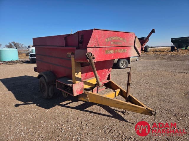 Image of Kelly Ryan Feed-R-Wagon equipment image 1
