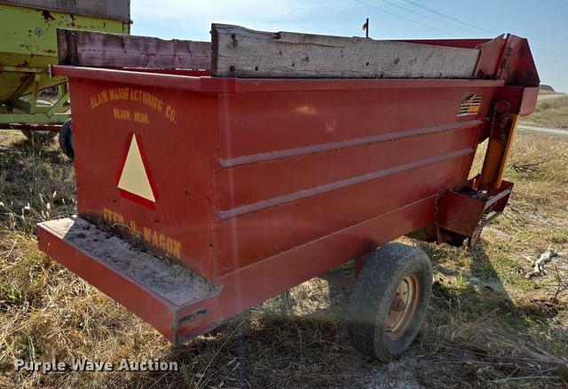 Image of Kelly Ryan Feed-R-Wagon equipment image 4