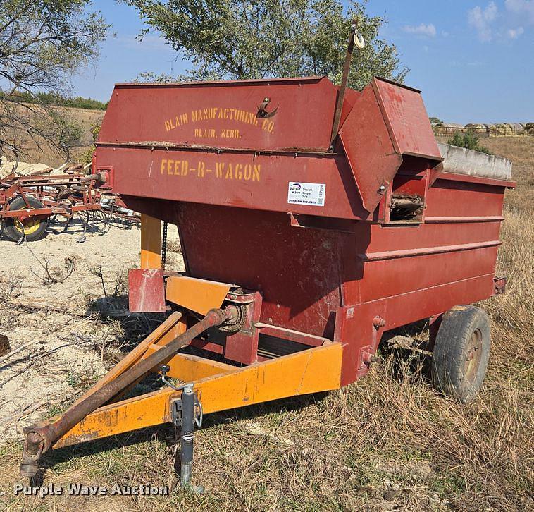 Image of Kelly Ryan Feed-R-Wagon Primary image