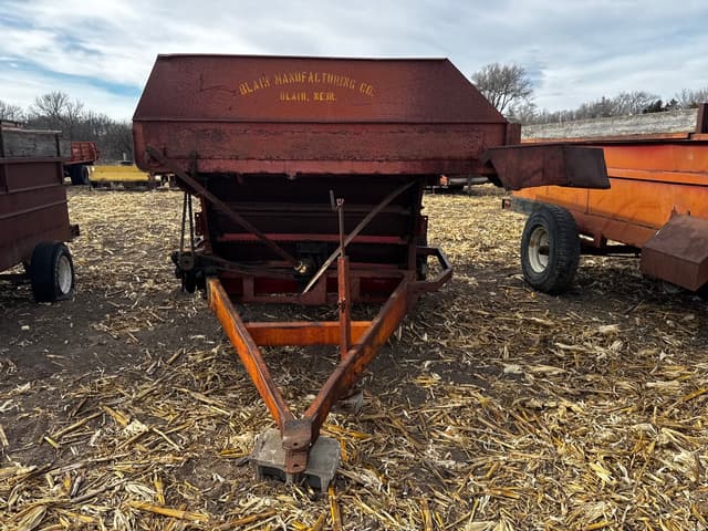 Image of Kelly Ryan Feed-R-Wagon equipment image 1