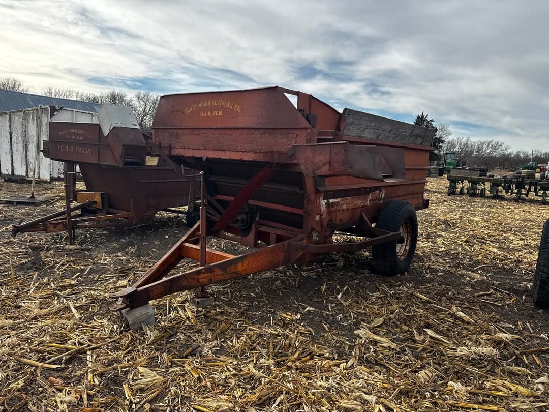 Image of Kelly Ryan Feed-R-Wagon Primary image