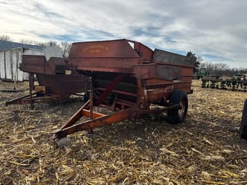 Main image Kelly Ryan Feed-R-Wagon