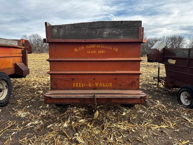 Image of Kelly Ryan Feed-R-Wagon equipment image 4