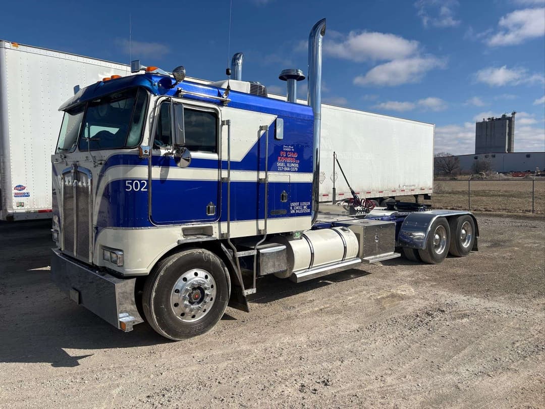 Image of Kenworth 100E Image 1