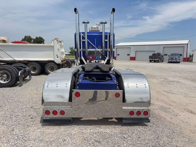 Image of Kenworth 100E equipment image 3