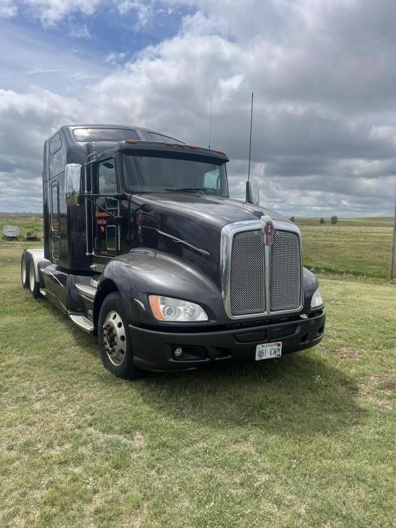 Image of Kenworth MT660 Primary image