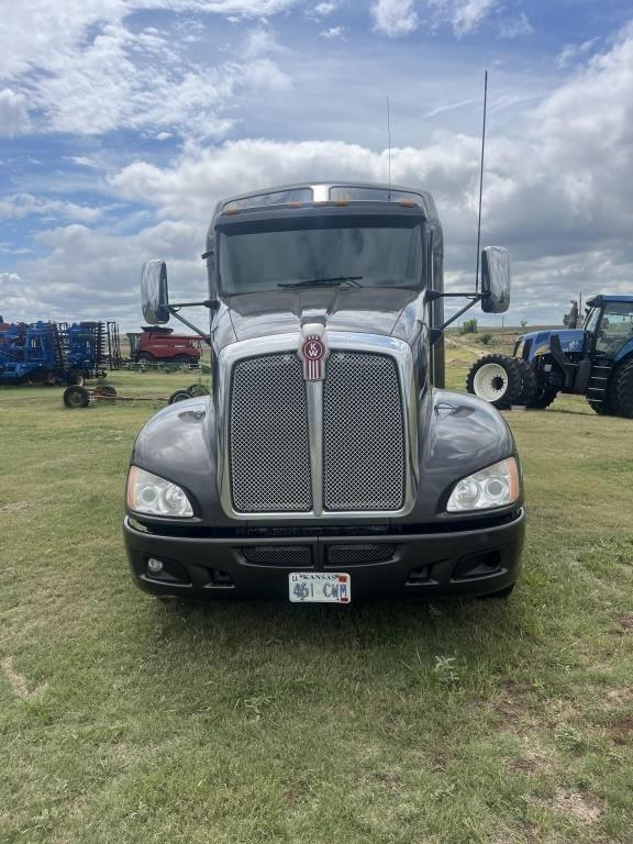 Image of Kenworth MT660 equipment image 1