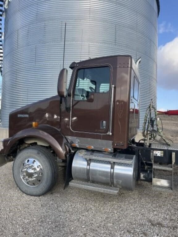 Image of Kenworth T800 equipment image 2