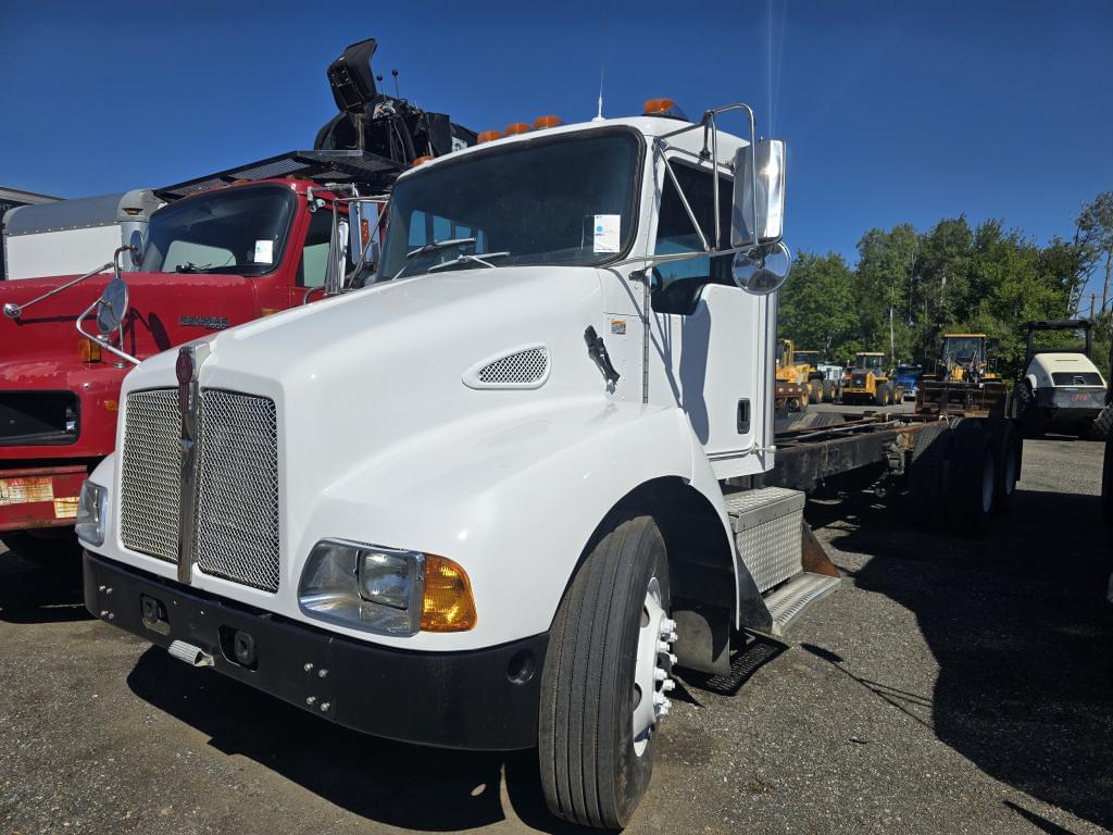 Image of Kenworth T300 Primary image