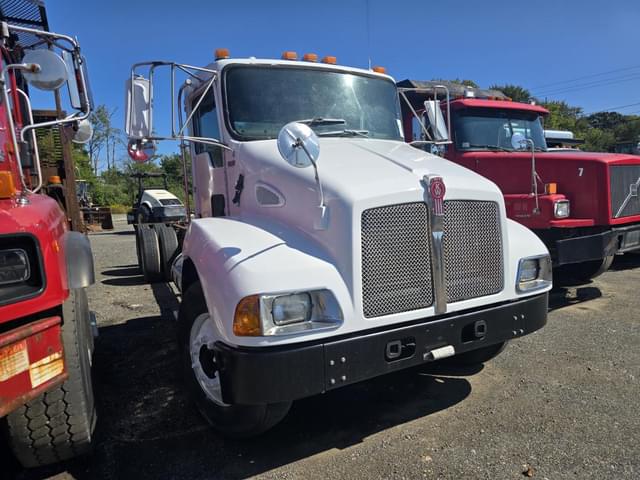 Image of Kenworth T300 equipment image 2
