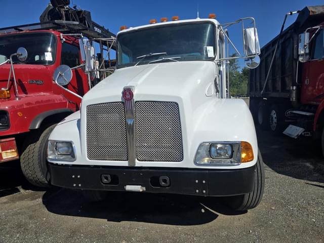 Image of Kenworth T300 equipment image 1