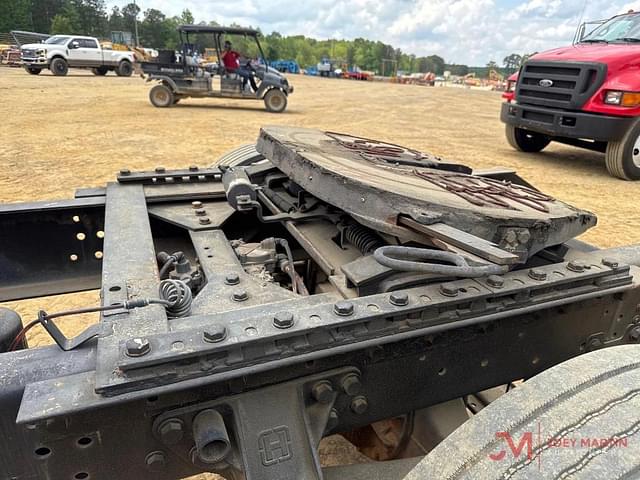 Image of Kenworth T300 equipment image 3
