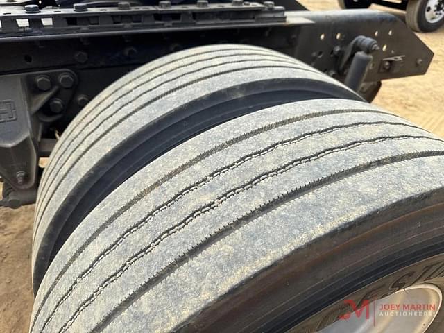 Image of Kenworth T300 equipment image 4