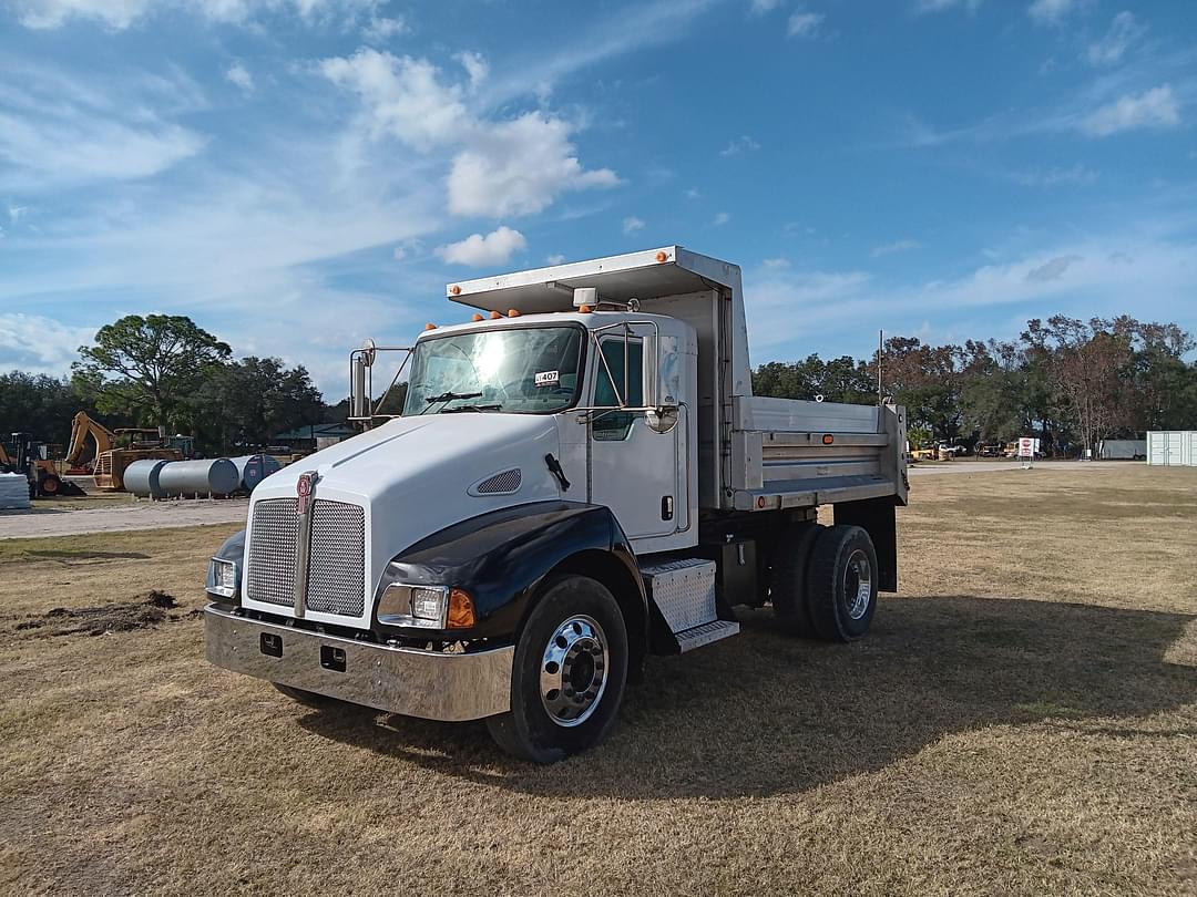 Image of Kenworth T300 Primary image