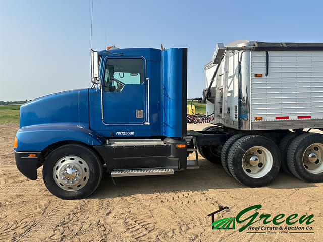 Image of Kenworth T400B equipment image 1