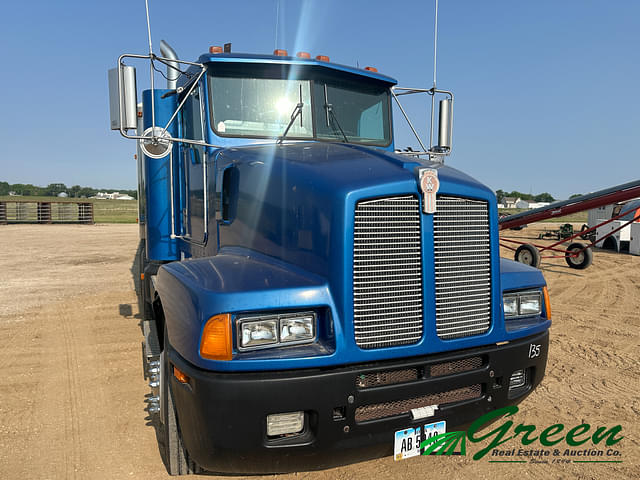 Image of Kenworth T400B equipment image 2