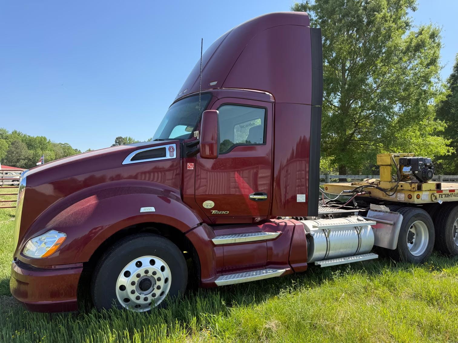 Kenworth T680 Equipment Image0