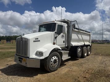 Main image Kenworth T800