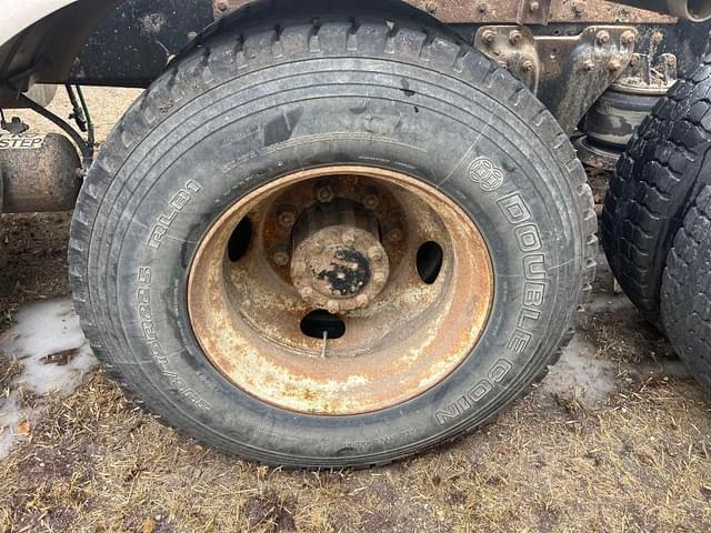 Image of Kenworth T800 equipment image 4