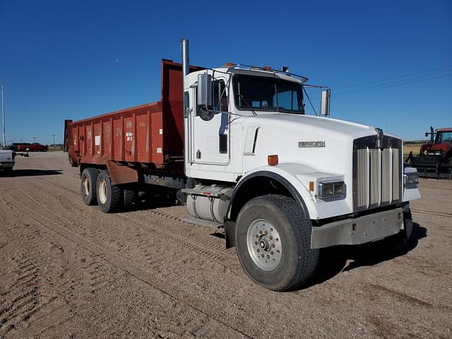 Image of Kenworth W900 equipment image 1