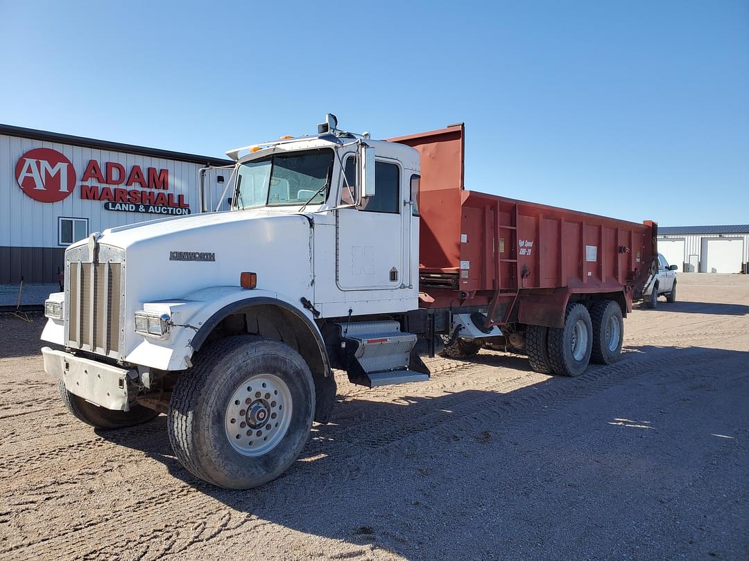 Image of Kenworth W900 Primary image