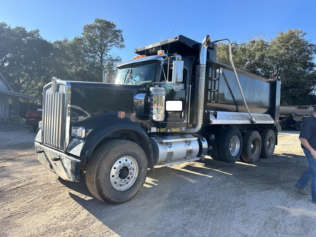 Image of Kenworth W900 Image 0