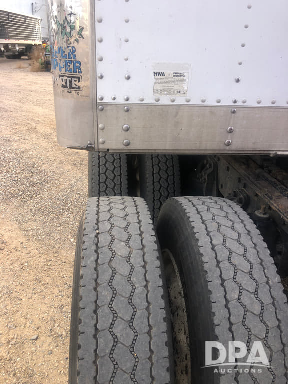 Image of Kenworth W900 equipment image 3