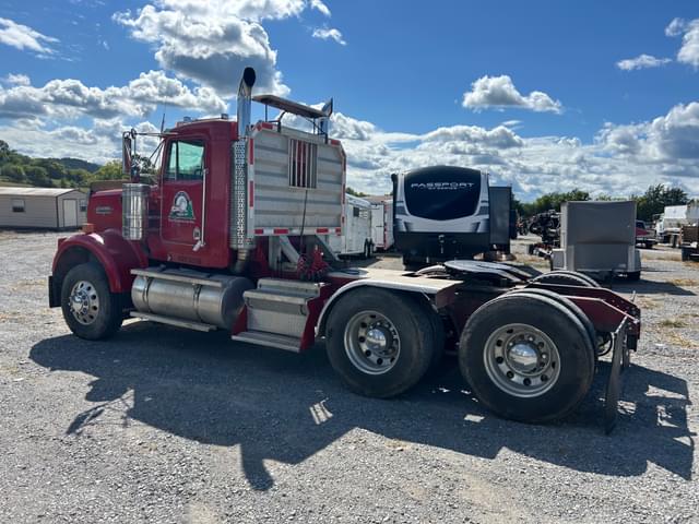 Image of Kenworth W900 equipment image 3