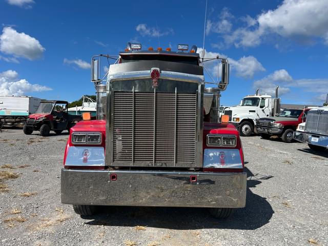 Image of Kenworth W900 equipment image 4
