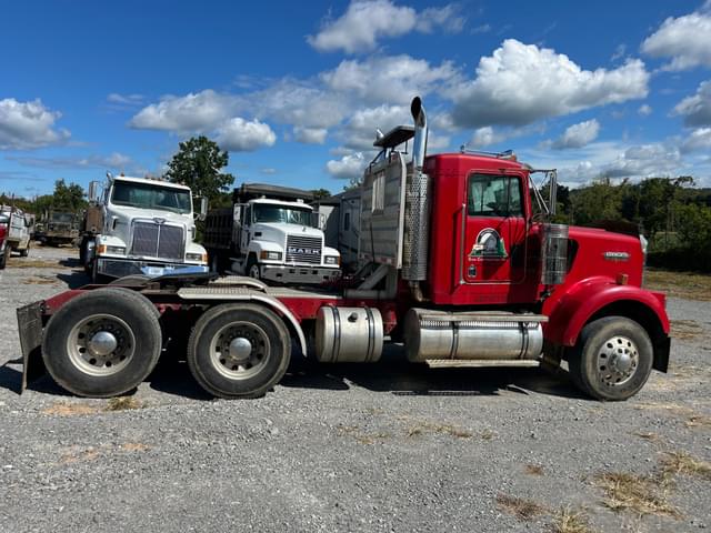 Image of Kenworth W900 equipment image 2