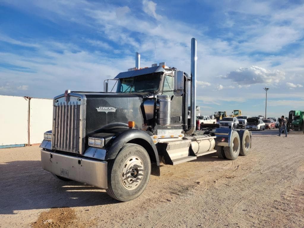 Image of Kenworth W900 Primary image